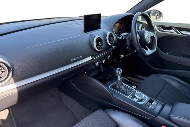 AUDI A3 Photo 2
