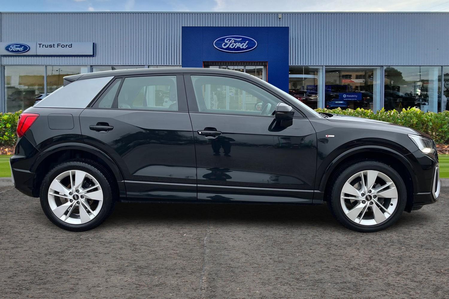 Audi Q2 Photo 2