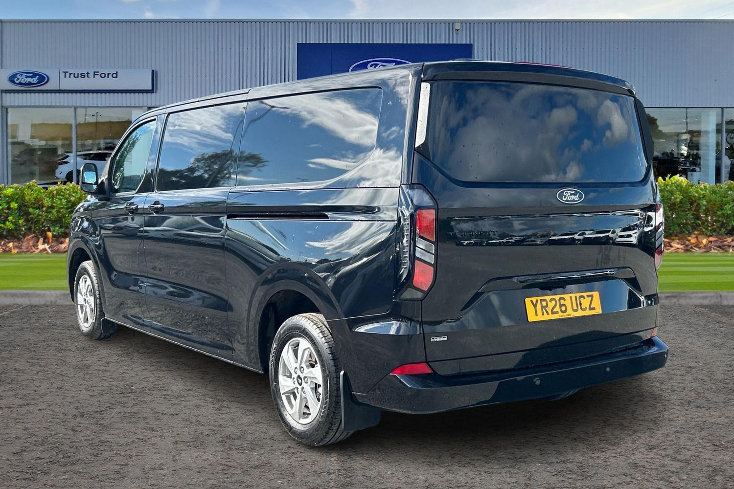 Ford TRANSIT CUSTOM Photo 1