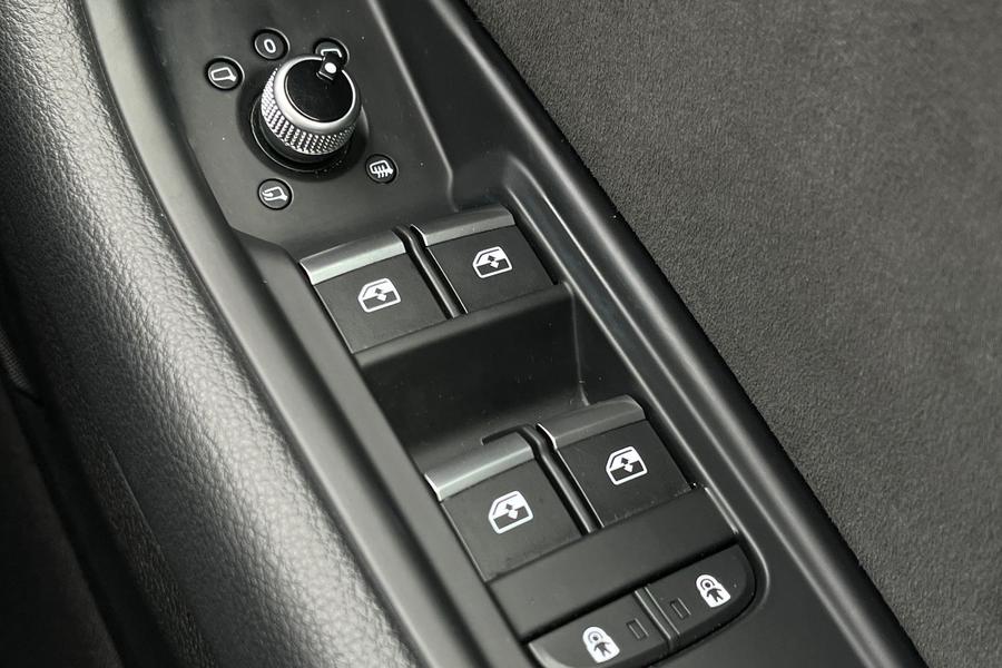 Audi A4 Photo autoimg-c62ed3d40b0ebb5fc1eda3084aef80c03b570f78.jpg