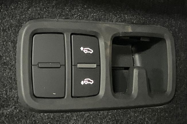 AUDI Rsq8 Photo 28