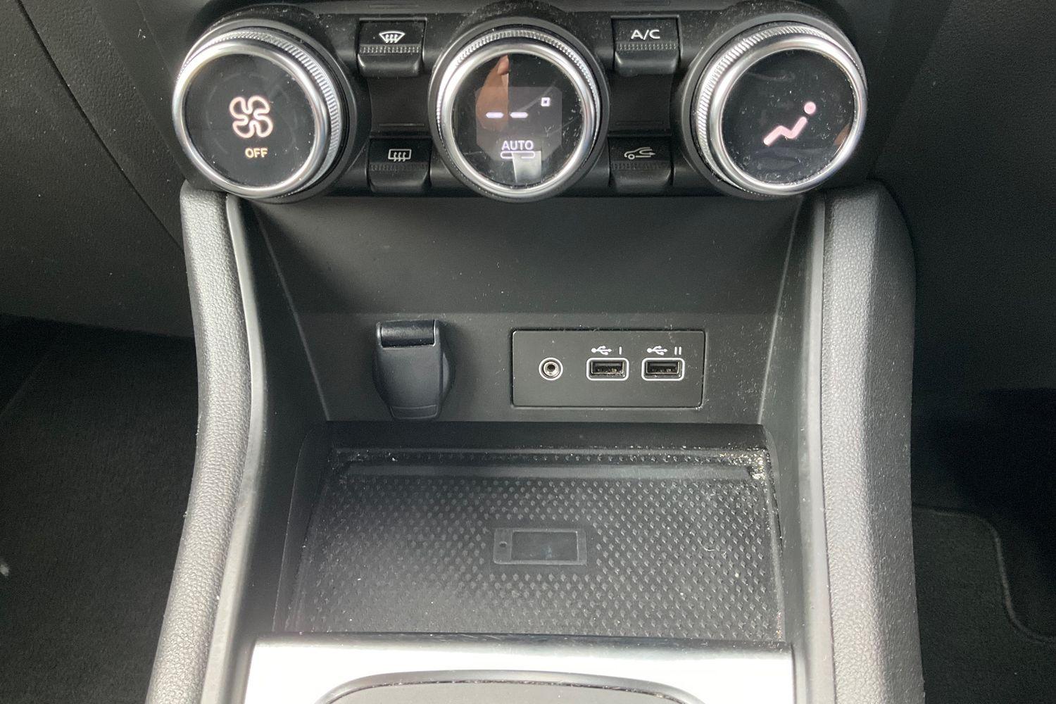 Renault CAPTUR Photo 28