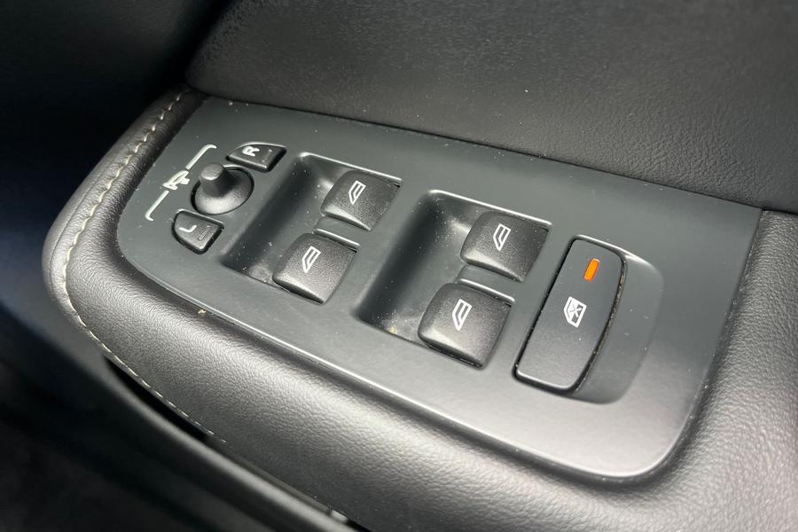 Volvo XC60 Photo autoimg-c633b69c7a2f5b8d6c29892dd881504a20c9eb04.jpg
