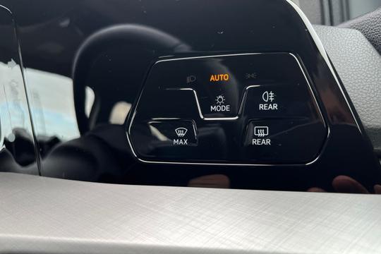 Volkswagen Golf Photo autoimg-c63932d31b6a478f1a58aef7c7d4f66af7ffb24c.jpg