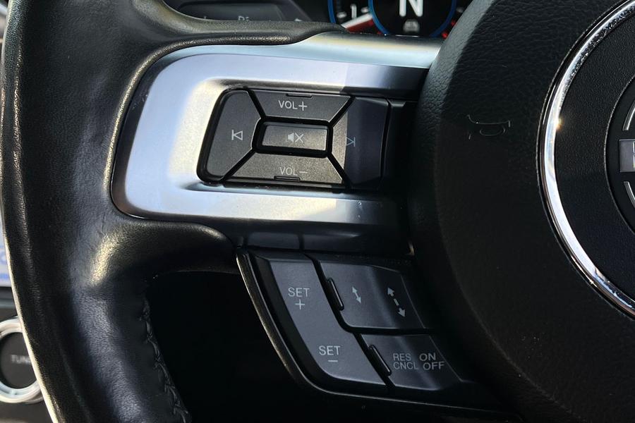 Ford Mustang Photo autoimg-c63a16dc6c8518b7857a0ae7b2f2d481c3612941.jpg