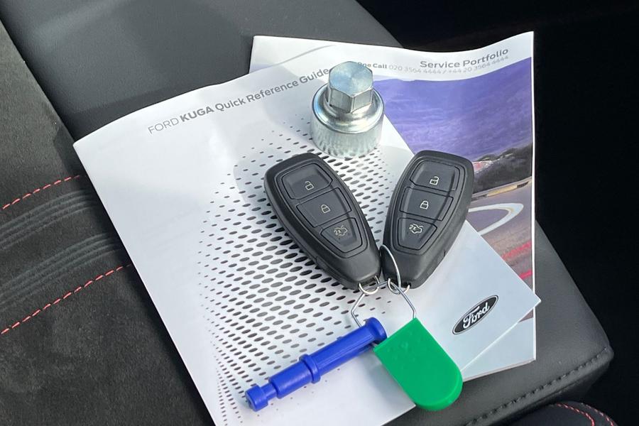 Ford KUGA Photo autoimg-c63b1e2ca100fb55ef967597d262f56244b4f5f5.jpg
