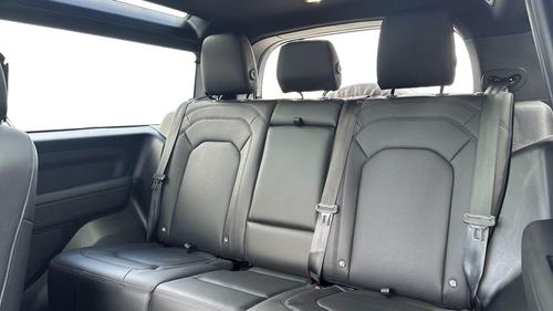 Land Rover Defender Photo autoimg-c641fb881724f728b24d2155ce73fe1791f9f404.jpg