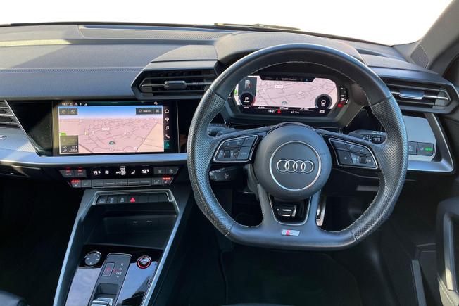 AUDI S3 Photo 11