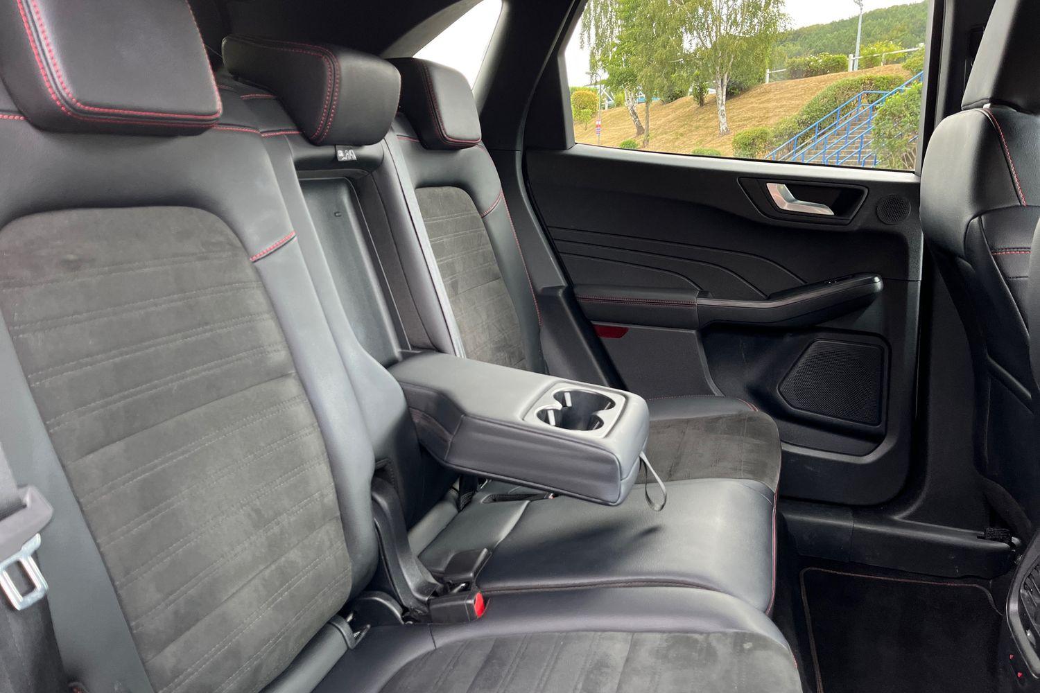 Ford KUGA Photo 36