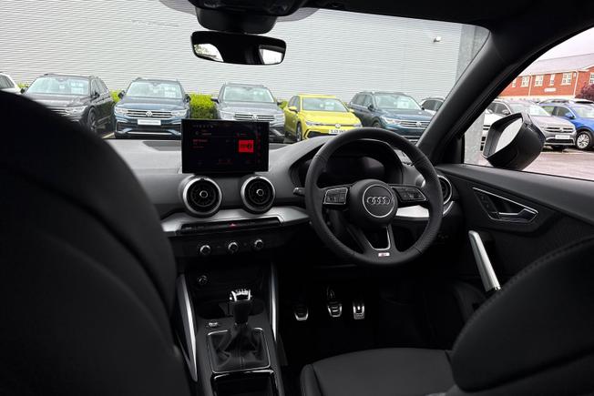 AUDI Q2 Photo 43