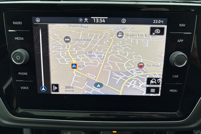 VOLKSWAGEN Touran Photo 14