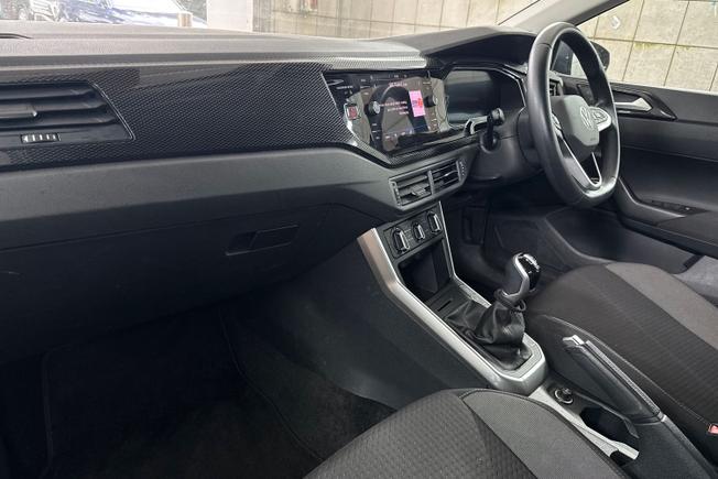 VOLKSWAGEN Polo Photo 2