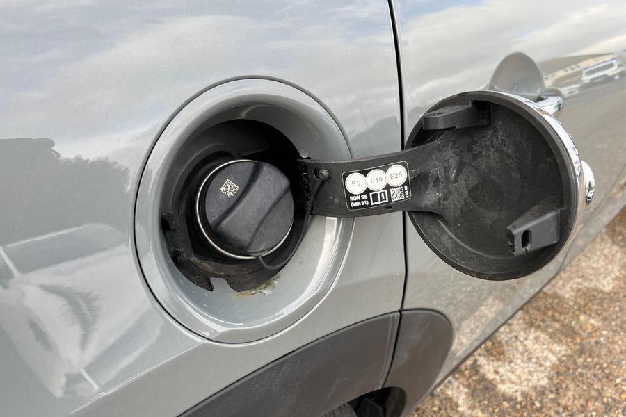 MINI HATCHBACK Photo autoimg-c647043e3b78901e317d5c9e901401d3e78a29ac.jpg