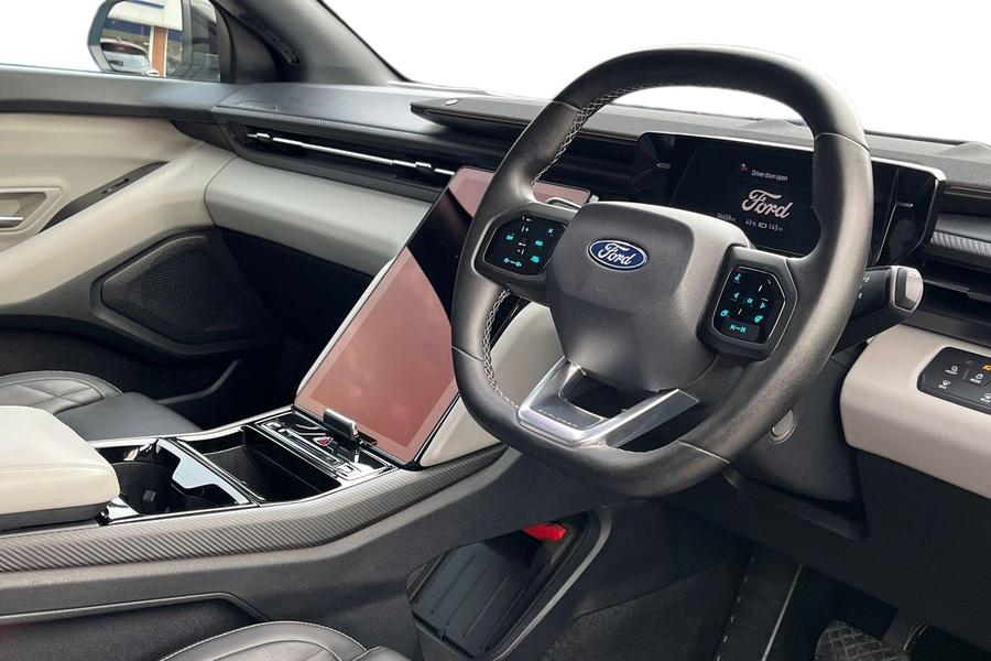 Ford EXPLORER Photo autoimg-c6472ecff0bf64459f73695c7069034e54b78b30.jpg
