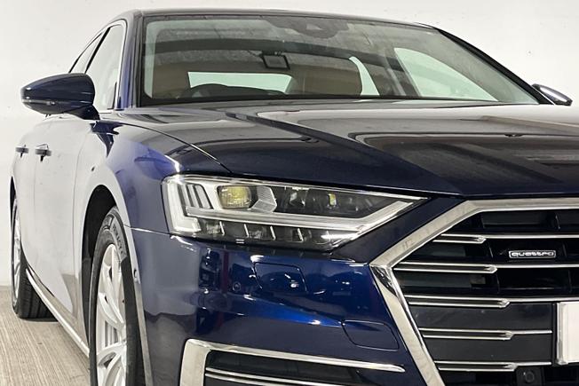 AUDI A8 Photo 38