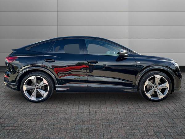Audi Q4 e-tron Photo autoimg-c648670a325d95512888c933bd62602e38a730d4.jpg