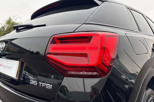 Audi Q2 Photo 18