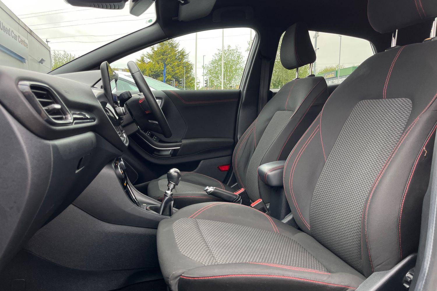Ford PUMA Photo 18