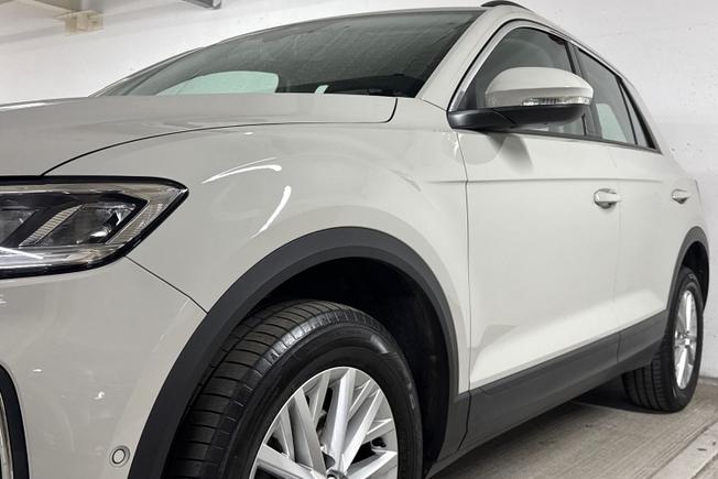 VOLKSWAGEN T-Roc Photo 30