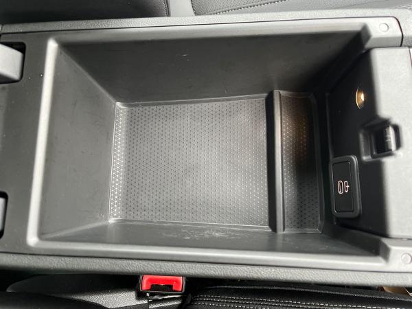 BMW 3 Series Photo autoimg-c64beed925703c13061152516af5f369f118f4f3.jpg