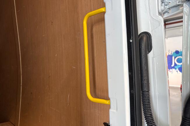 VOLKSWAGEN Crafter Photo 22