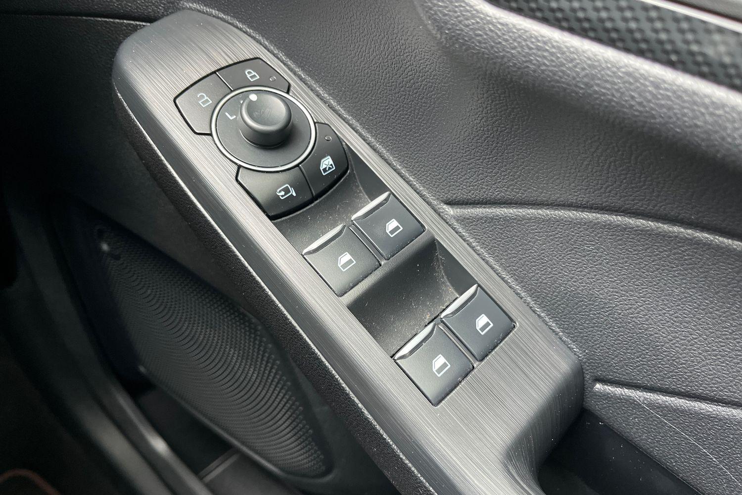 Ford KUGA Photo 15