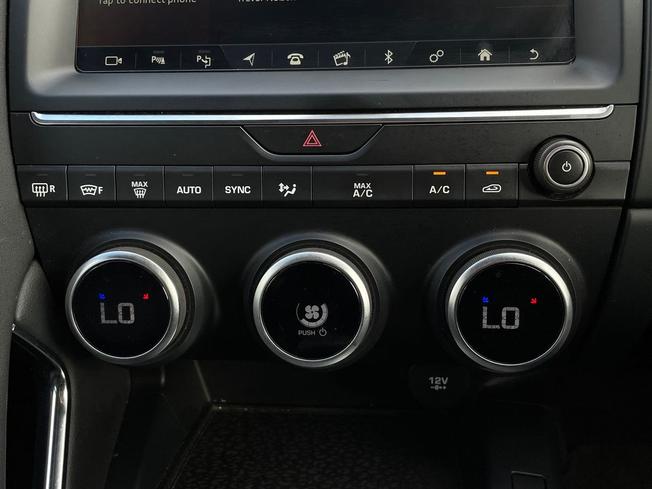 JAGUAR E-PACE Photo 47