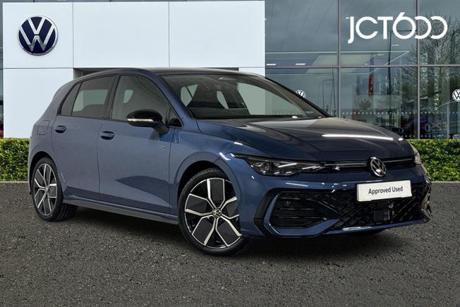 Volkswagen Golf Photo 1
