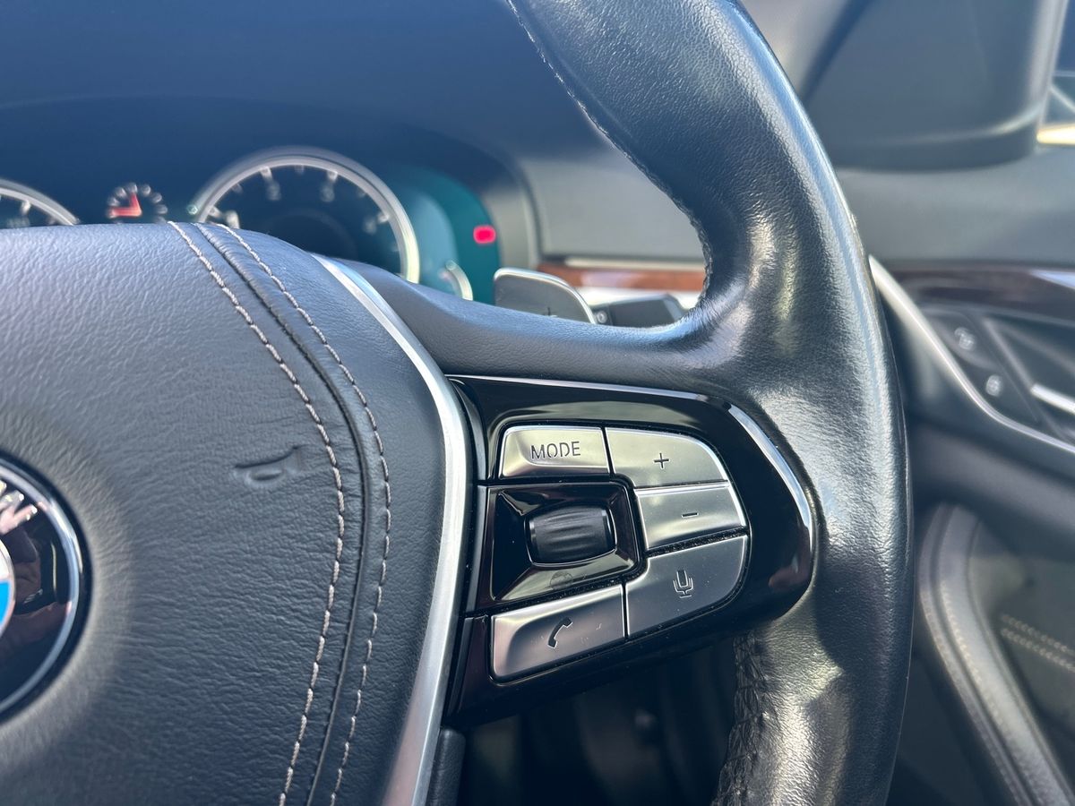 BMW 5 Series Photo 15