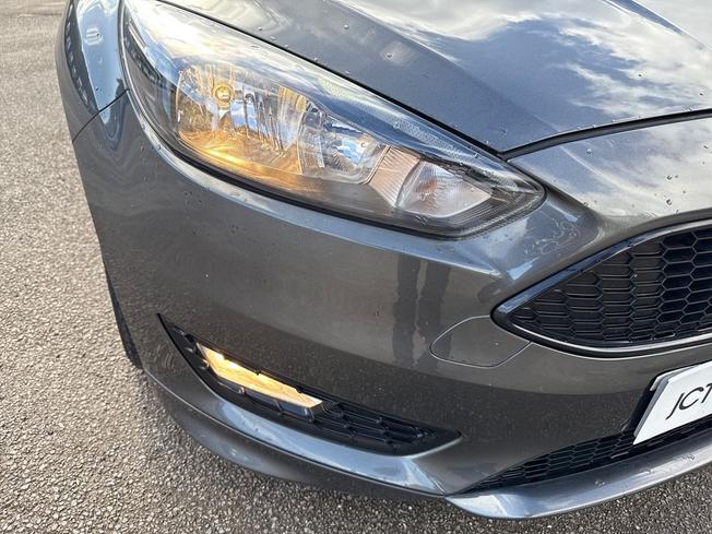 FORD Focus Photo 28
