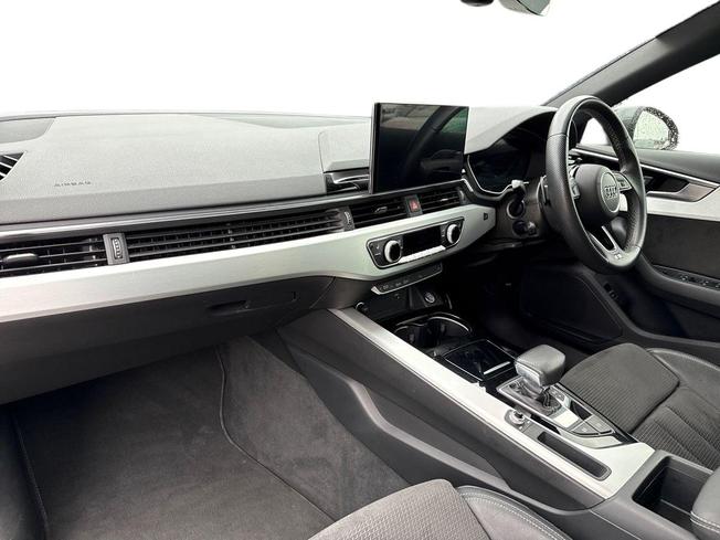 AUDI A4 Photo 2
