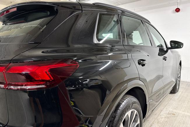 Audi Q6 e-tron Photo 38
