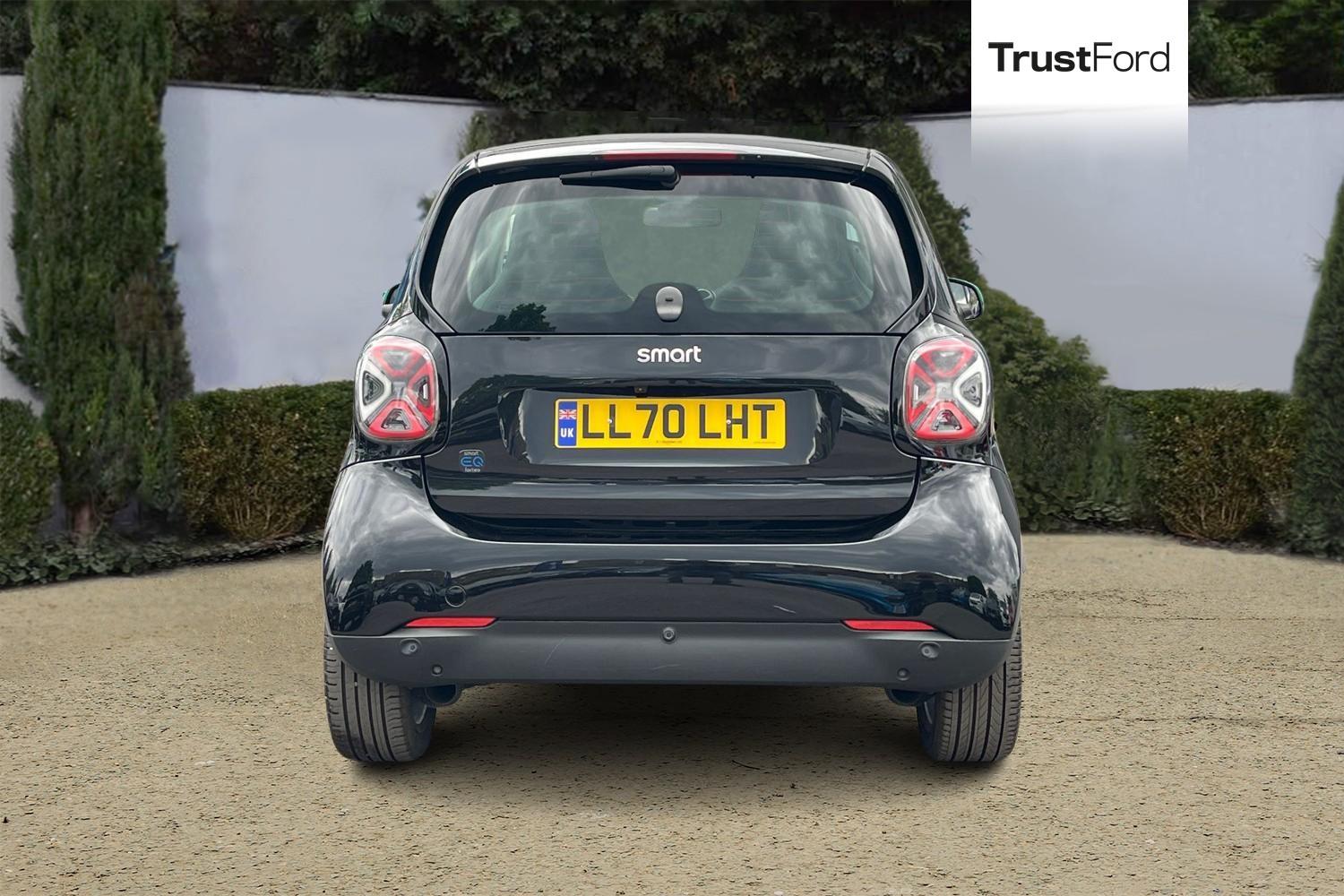 smart FORTWO COUPE Photo 6