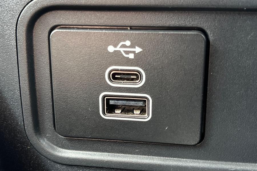 Ford ECOSPORT Photo autoimg-c66cd667fbd97bf3e511aea42b29d9d57061177b.jpg