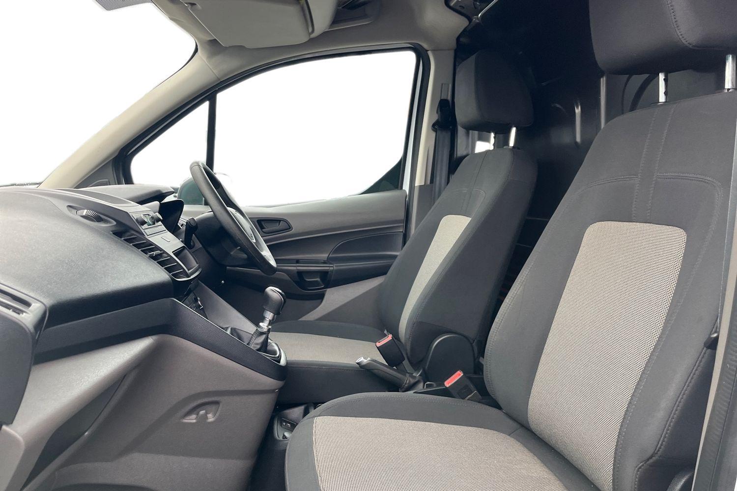 Ford TRANSIT CONNECT Photo 9