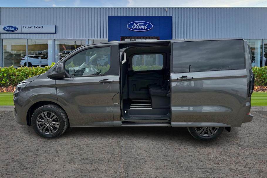Used FORD TOURNEO CUSTOM YM25LNP 5