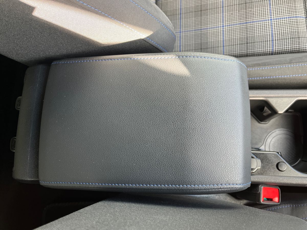 Volkswagen Golf Photo 36