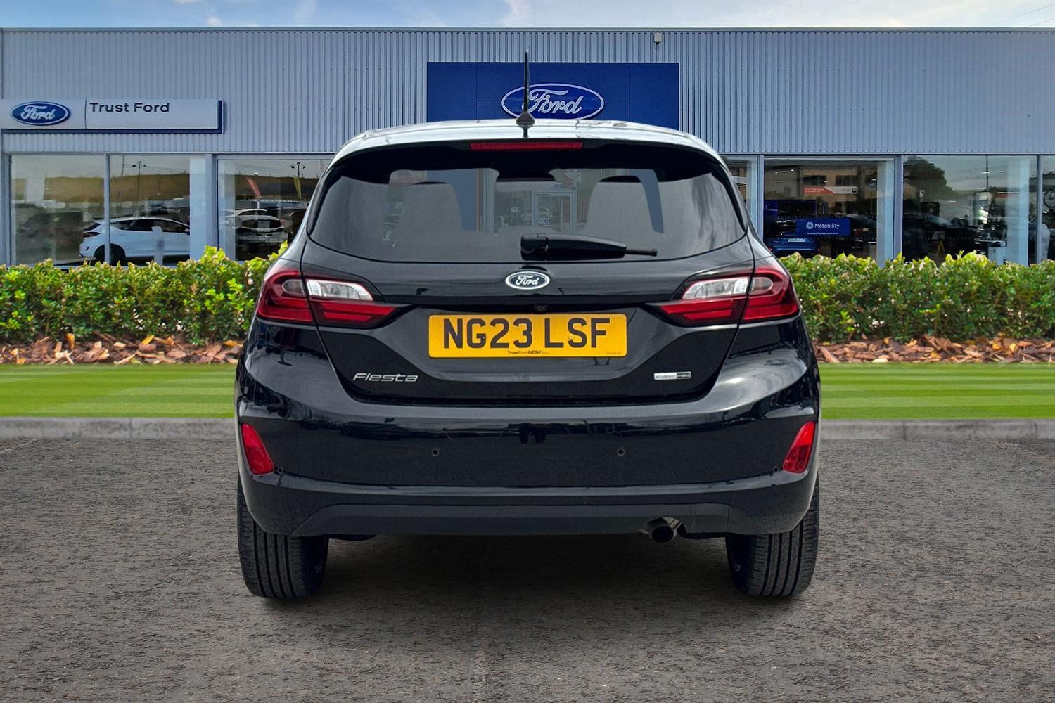 Ford FIESTA Photo 6