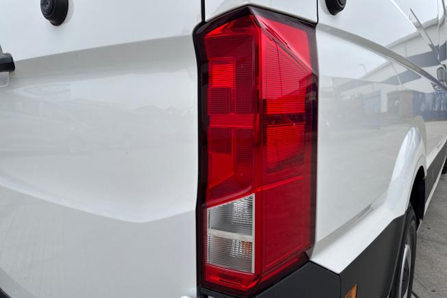 VOLKSWAGEN Crafter Photo 18