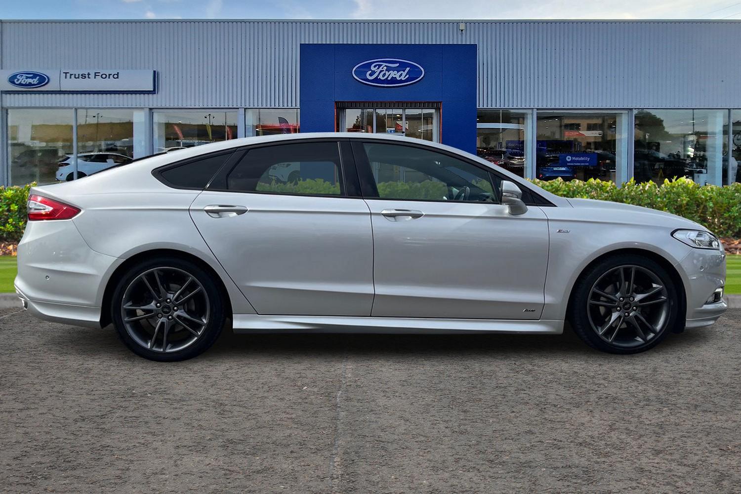 Ford Mondeo Photo 2