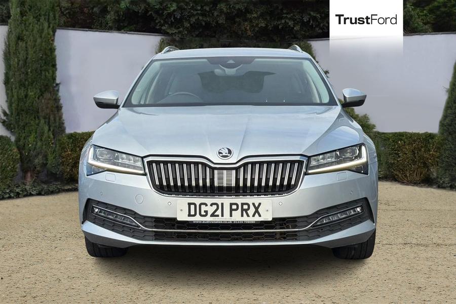 Skoda Superb Photo autoimg-c682d4cd9084af93008d040b69a9af7845b8e653.jpg