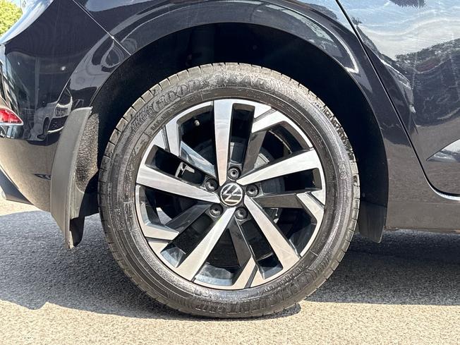 VOLKSWAGEN Polo Photo 5