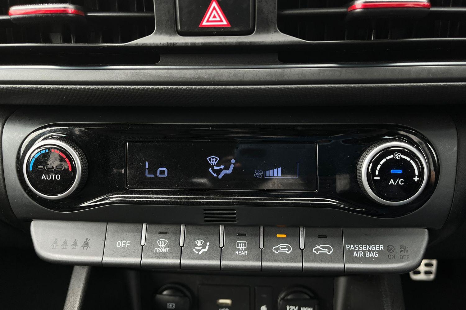 Hyundai KONA Photo 26