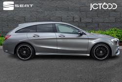 MERCEDES-BENZ CLA Class Photo 4
