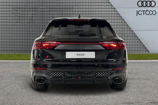 AUDI RSQ8 Photo 7