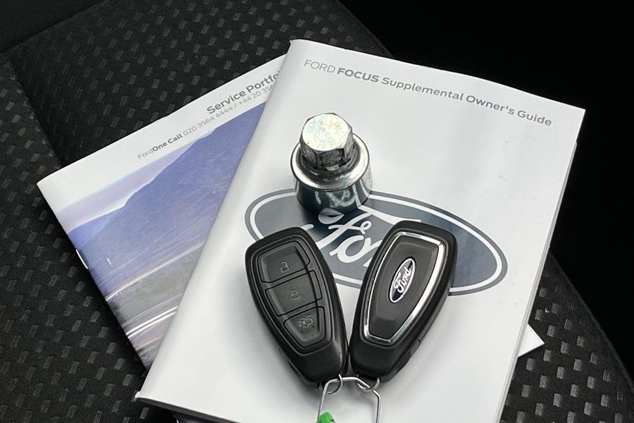 Ford FOCUS Photo autoimg-c697c4bfce7b35a4a1440cd89d67e3b0cd81df2f.jpg