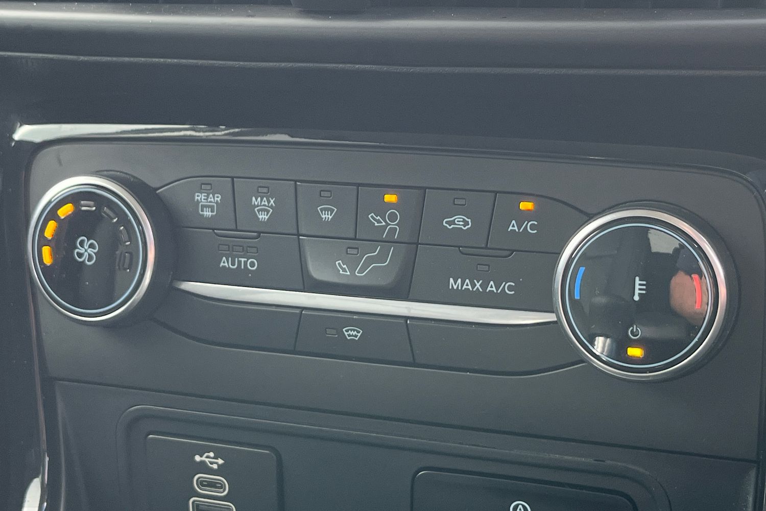 Ford ECOSPORT Photo 33
