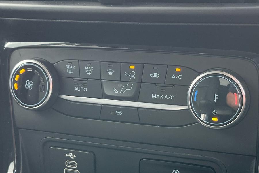 Ford ECOSPORT Photo autoimg-c69a50fcd1c0d4f42bc9d36ba46017fb2b772dc2.jpg