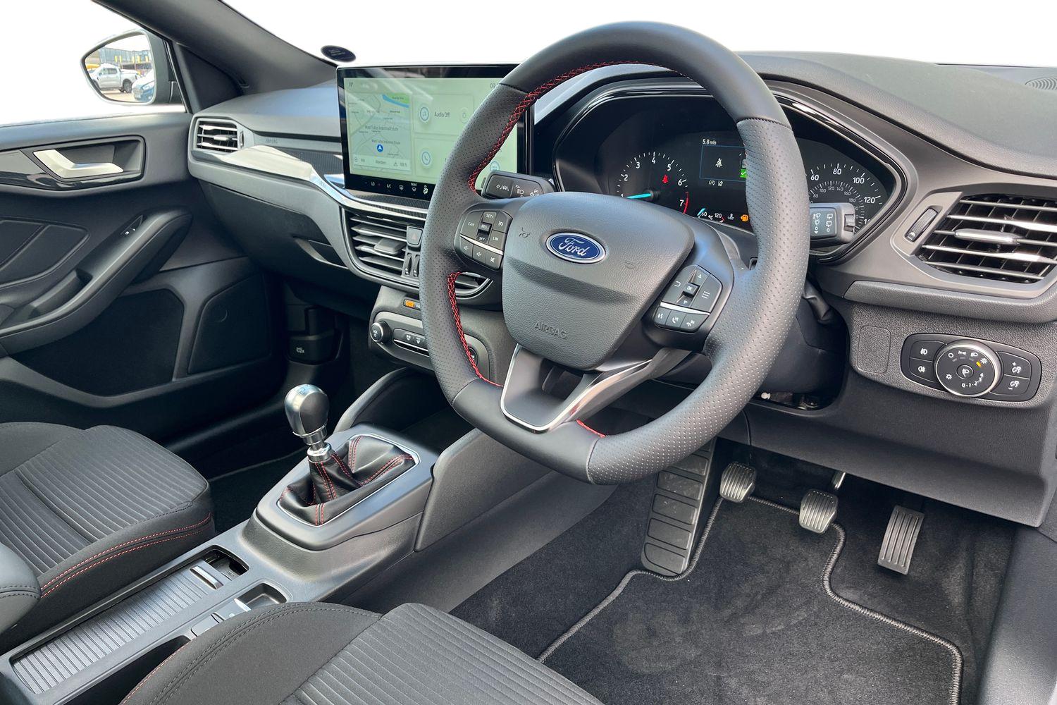 Ford FOCUS Photo 8