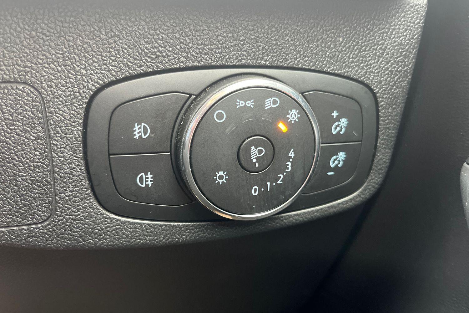 Ford FOCUS Photo 22